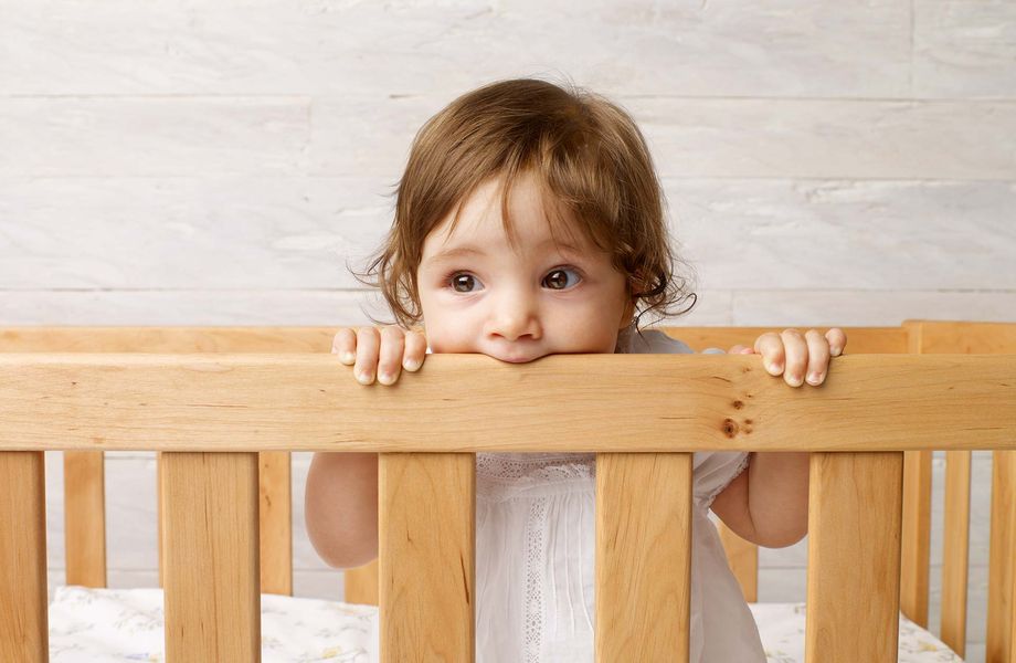 Gitterbett mobile aus Massivholz von TEAM 7